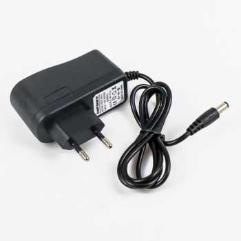 taffware-adaptor-pedal-efek-gitar-distorsi-9v-1a-5mm-yery-0910 Taffware Power Supply Adaptor EU 9V 1A Polaritas Center Positif - YErY-0910