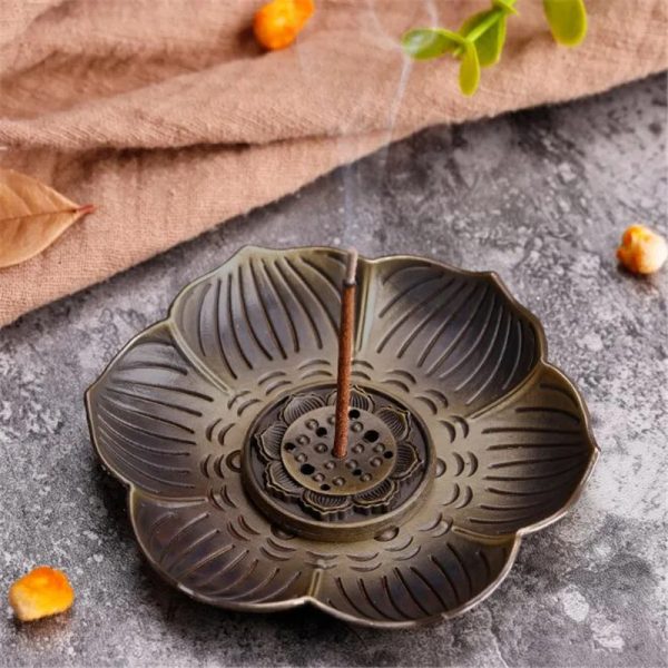 TaffHOME Tempat Dupa Plum Petal Incense Holder 9 Holes Zinc Alloy - XJ-9B