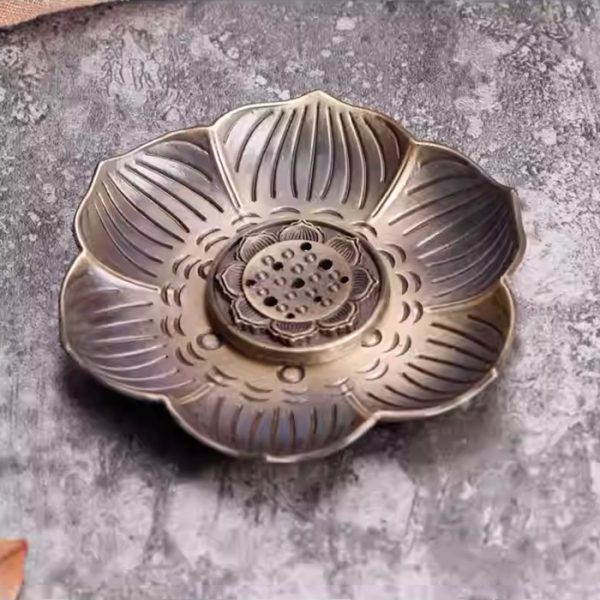 TaffHOME Tempat Dupa Plum Petal Incense Holder 9 Holes Zinc Alloy - XJ-9B