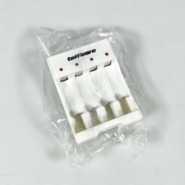 Taffware Charger Baterai 4 Slot AA AAA Ni-MH Ni-CD USB Plug - B-04