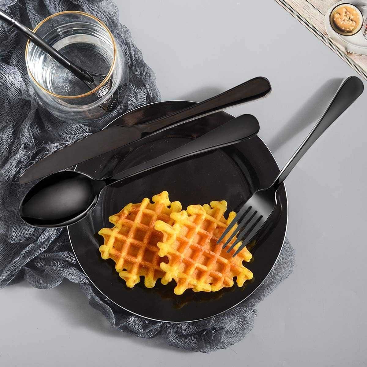 TaffHOME Set Alat Makan Sendok Garpu Pisau Sumpit Sedotan dengan Pouch - EA02300