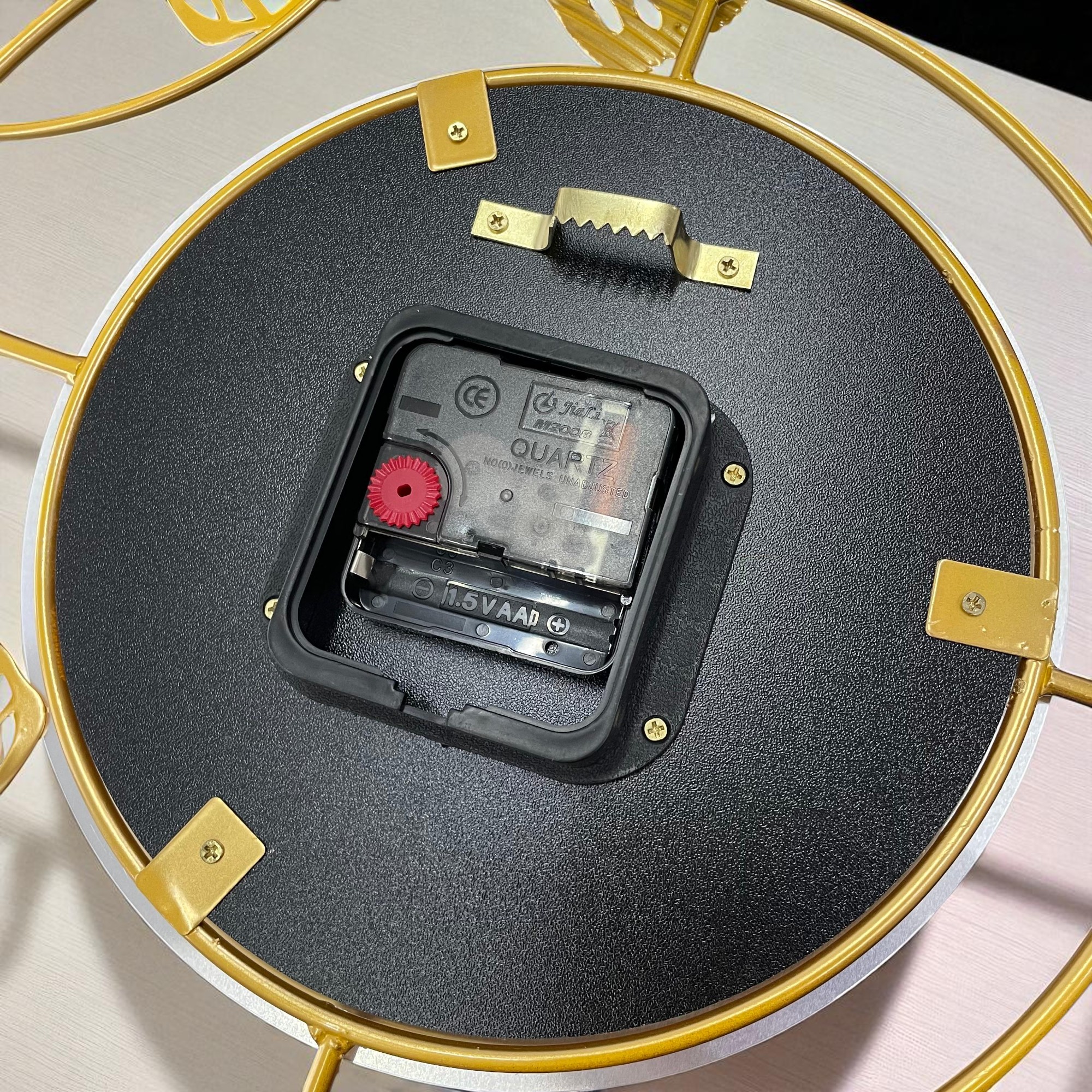 TaffHOME Jam Dinding Elegan Ginkgo Biloba Silent Movement 81.5cm - 2305