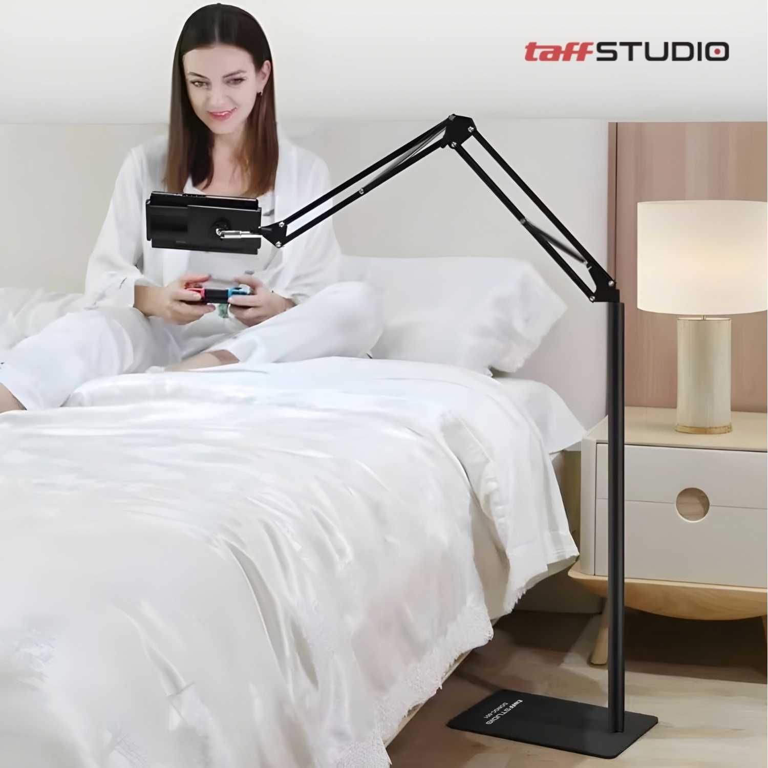 ginee_20260317152418665_9537799268.jpg TaffSTUDIO Floor Stand Lazypod Smartphone iPad Tablet Holder 134cm - DONGC-001