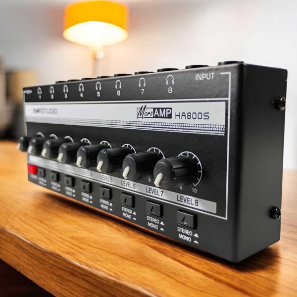 TaffSTUDIO Audio Amplifier Headphone Splitter 8 Channel Mono Control - HA800S